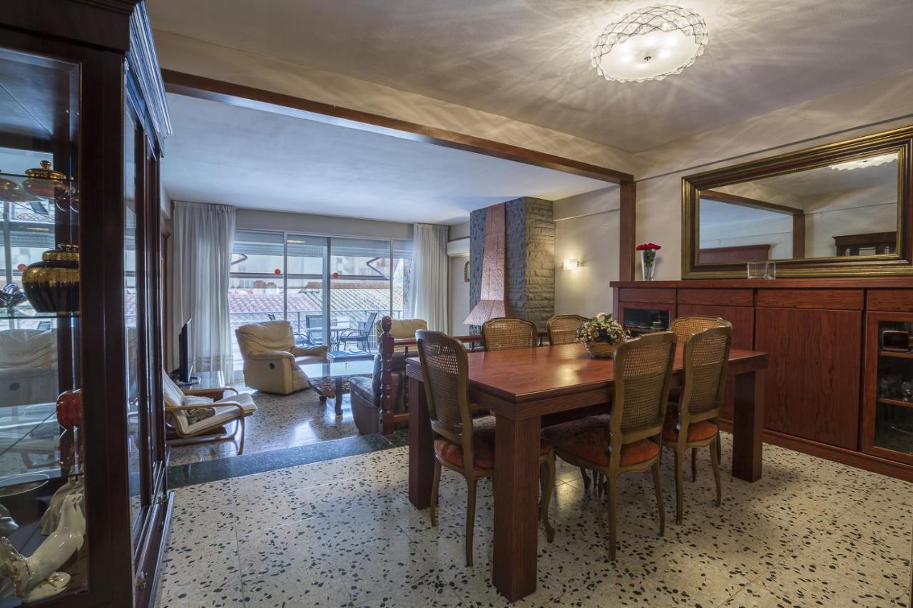 Appartement R54 Montserrat 11-2 *